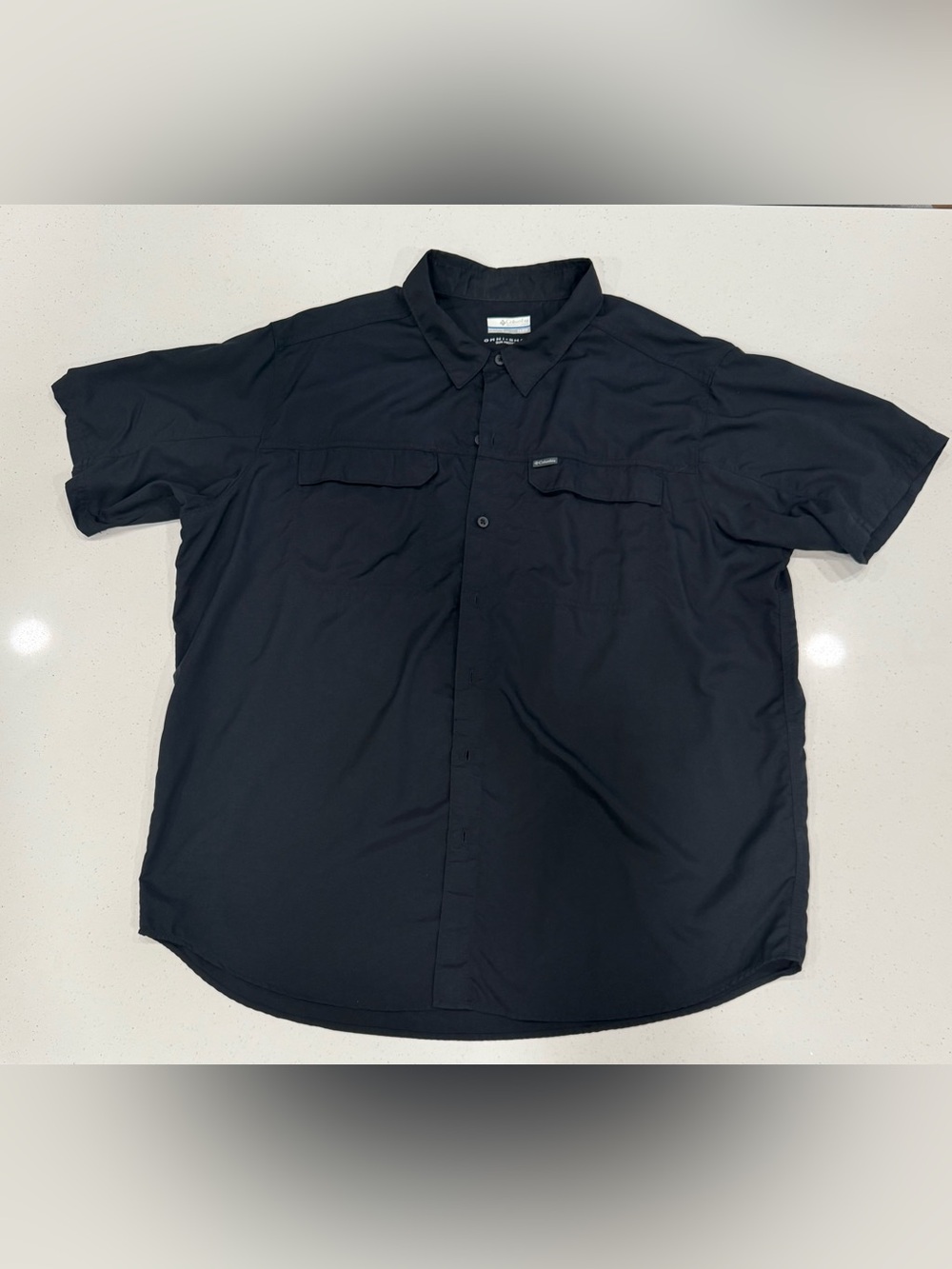 Columbia Men’s Black Short-Sleeve Casual Button-Down Shirt